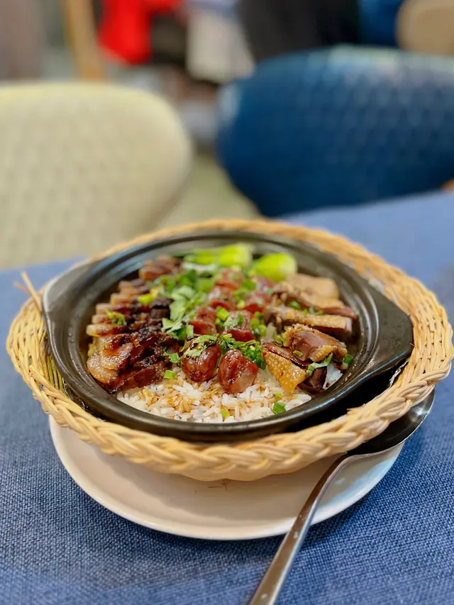 廣式臘味煲仔飯