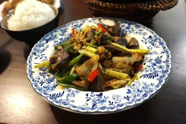 爆炒羊雜飯