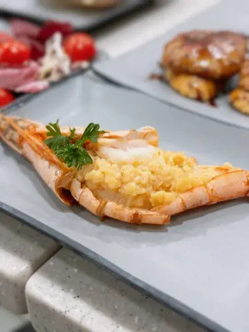 牛油開邊大花蝦