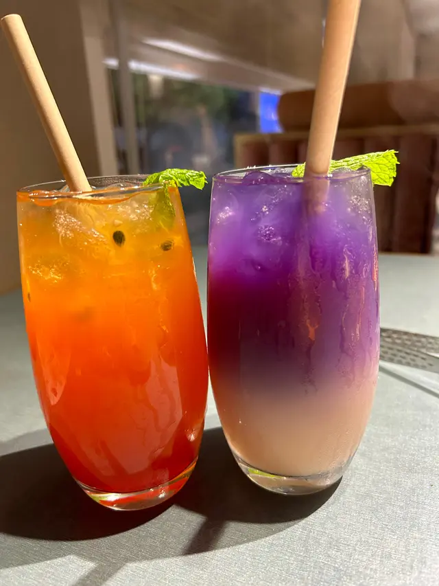 左邊係夕燒け，右邊係星紫流砂