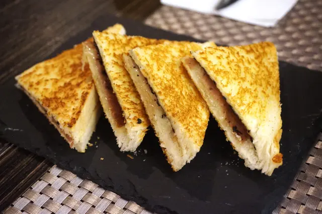 黑松露芝士風乾火腿比堅尼