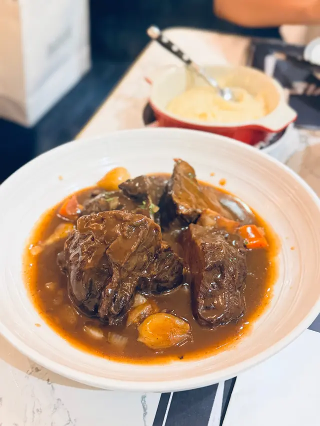 紅酒燉牛面頰