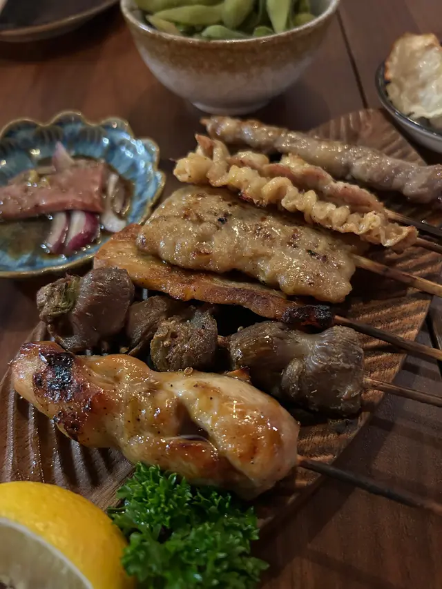 任食時令串燒、炸物、小食