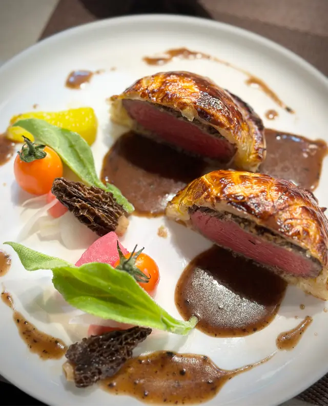 威靈頓配羊肚菌