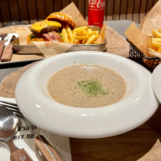 黑松露雜菌忌廉湯