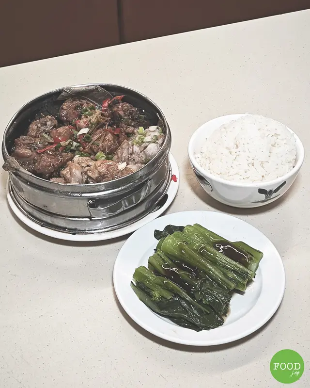 籠仔荷葉蒸豉汁蒸排骨拼古法粵式蒸雞