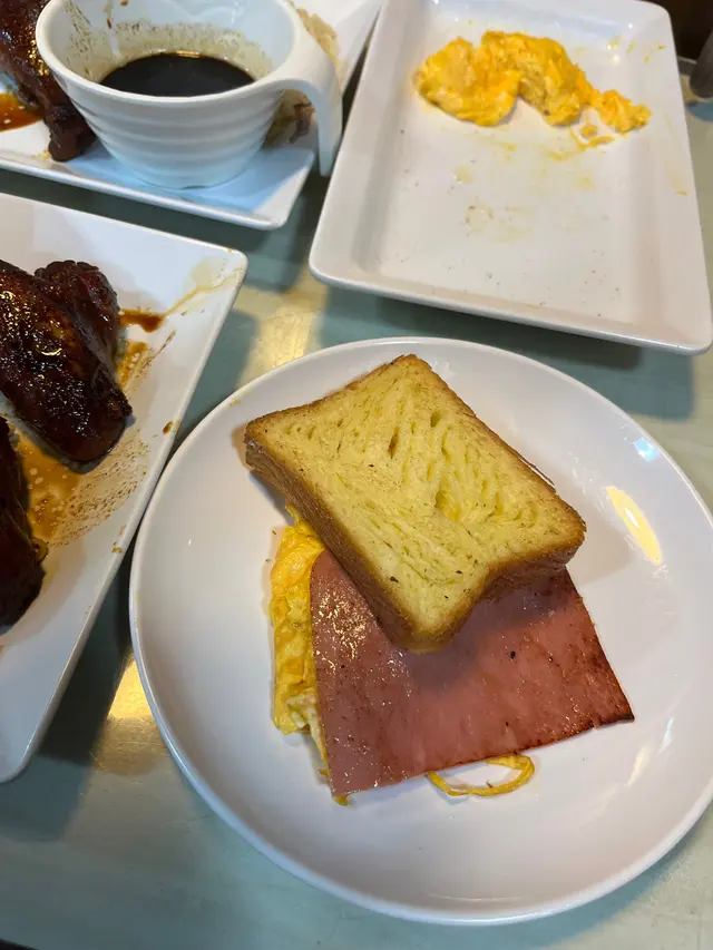 瑞士雞全翼撈公仔麵