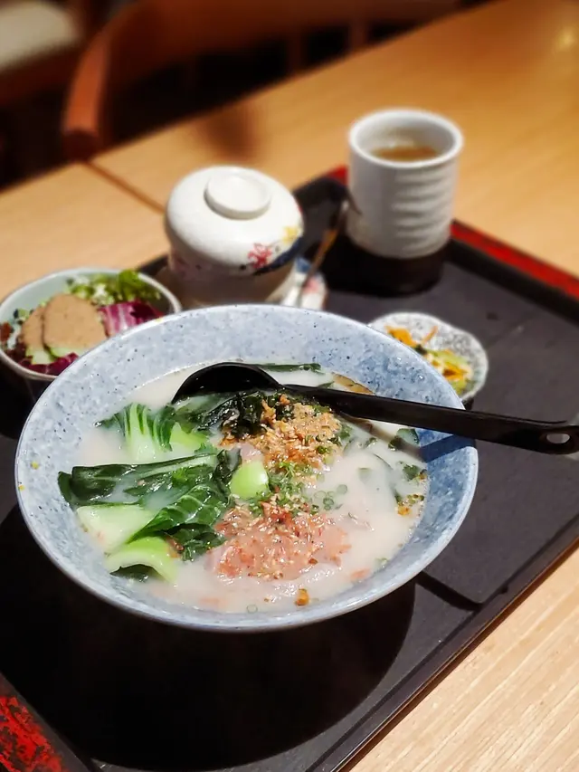 豚骨湯牛肉烏冬定食