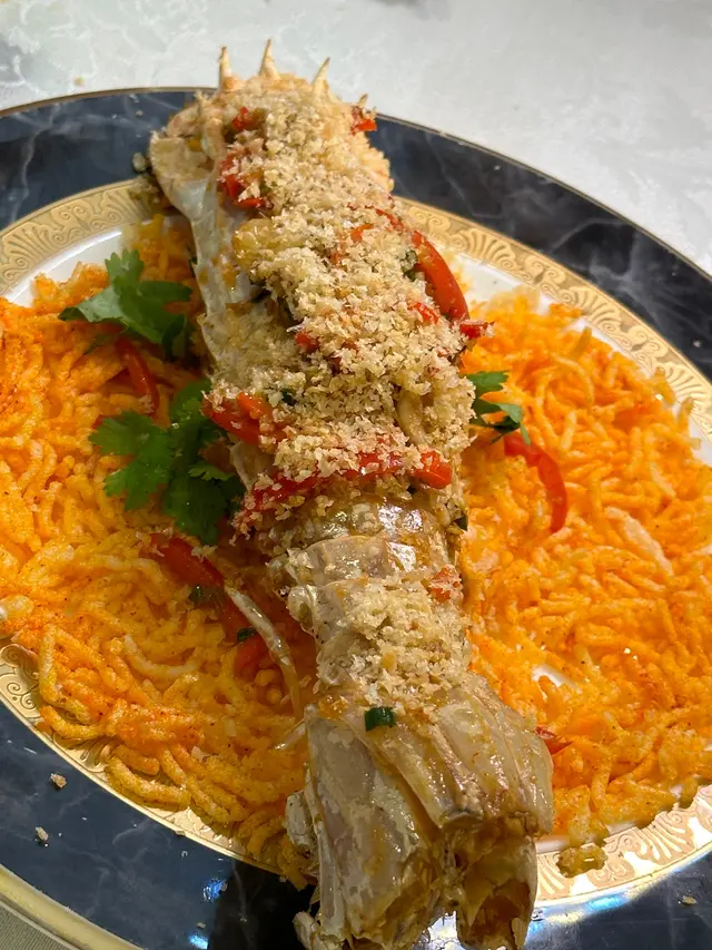 椒鹽瀨尿蝦,我痛風不能食,他們說瀨尿蝦肉質非常鮮甜,椒鹽香口無比,當然他們又讚不絕口。
#椒鹽瀨尿蝦