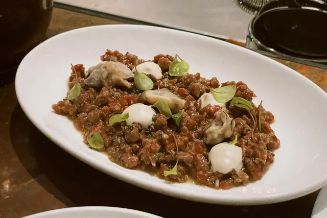 Wagyu beef tartare & oyster