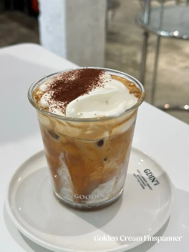 Golden  Cream  Einspanner