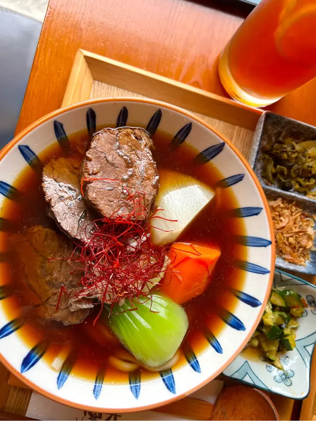 湯底夠味清甜,厚切牛肉入味淋👍🏼