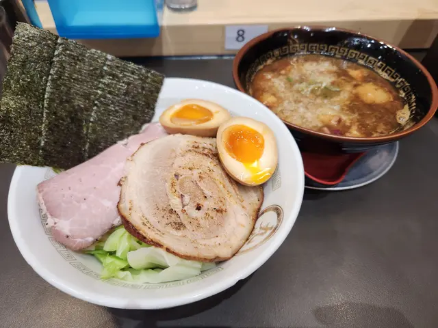 特製背脂煮干沾麵