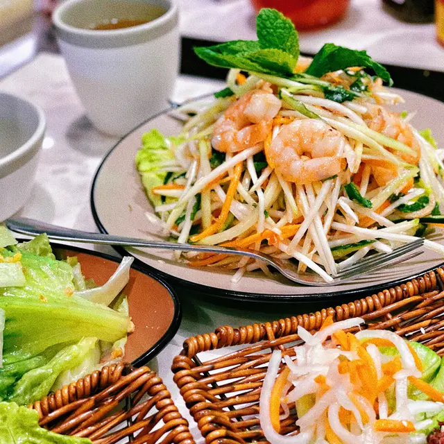 青木瓜沙律嘅味道清新，而且好爽脆🥗