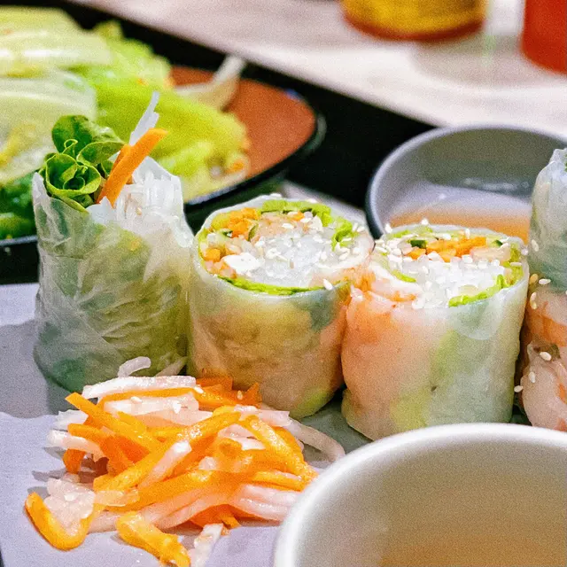 口味清新，仲會有米紙外皮嘅軟糯口感，口感豐富入邊仲有鮮蝦增加鮮味！🦐