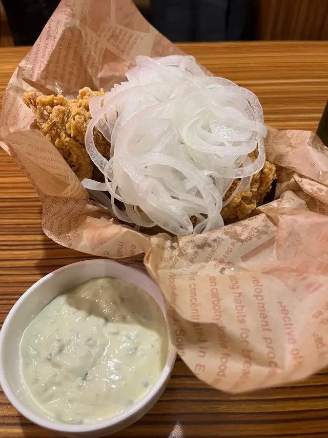 青辣椒蛋黃醬炸雞加洋蔥