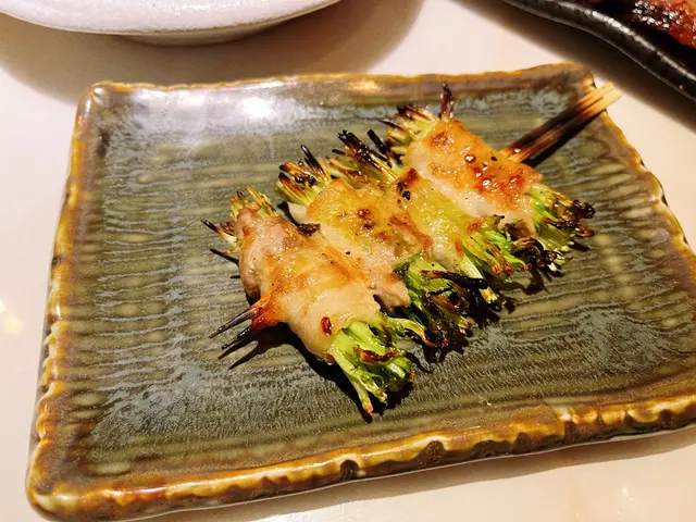 鹽燒豚肉荳苗卷