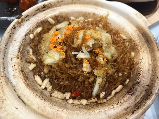 欖仁鮮蟹肉粉絲煲