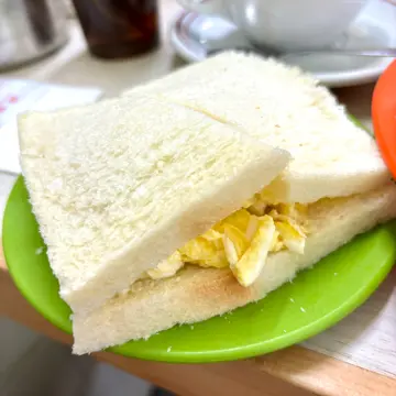 鸡蛋三文治