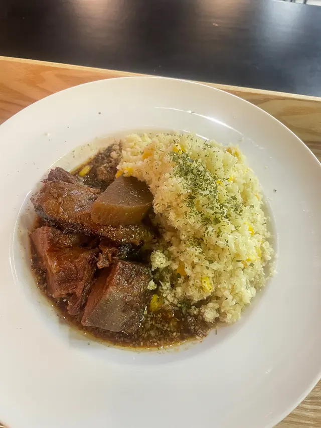 日式慢煮牛面頰