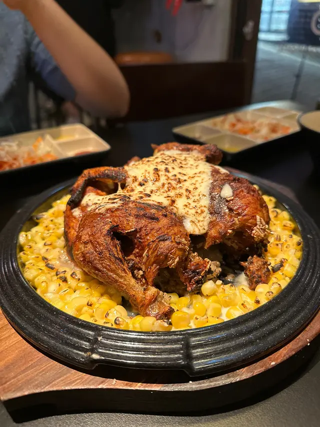 成隻雞超級乾,啲肉勁硬