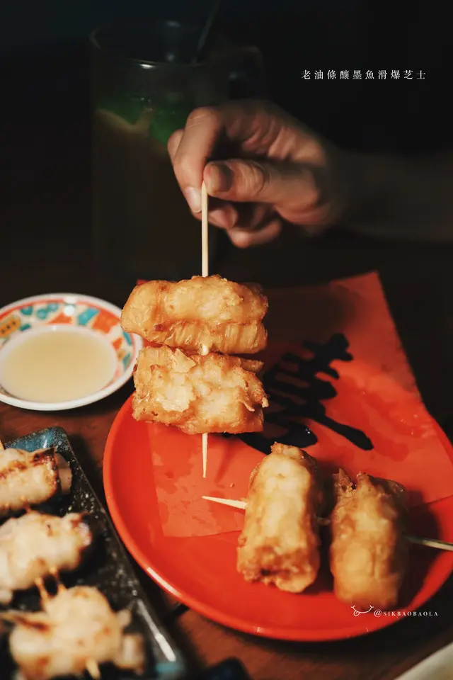 老油條釀墨魚滑爆芝士