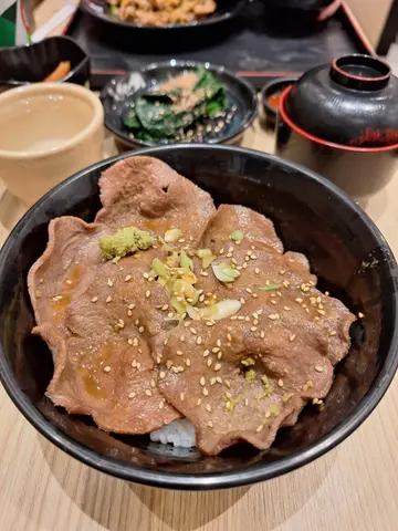 牛舌丼