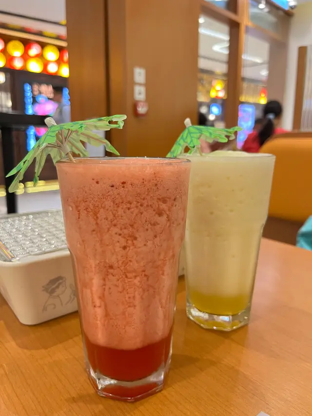 小野人滿杯草莓