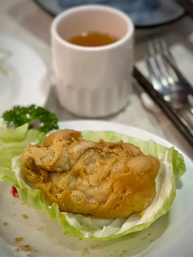 天婦羅桶蠔生菜包