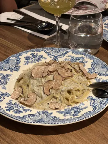 招牌黑松露24个月巴马臣芝士意粉