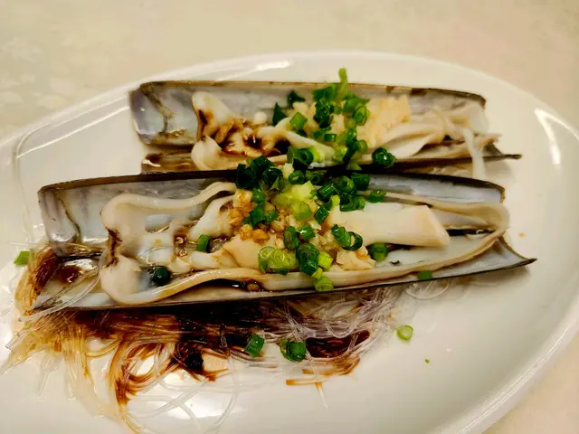 蒜蓉粉絲蒸蟶子皇
