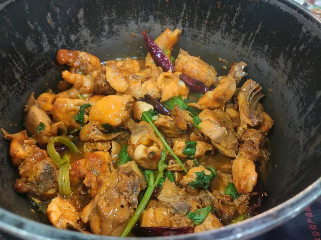 小辣雞煲