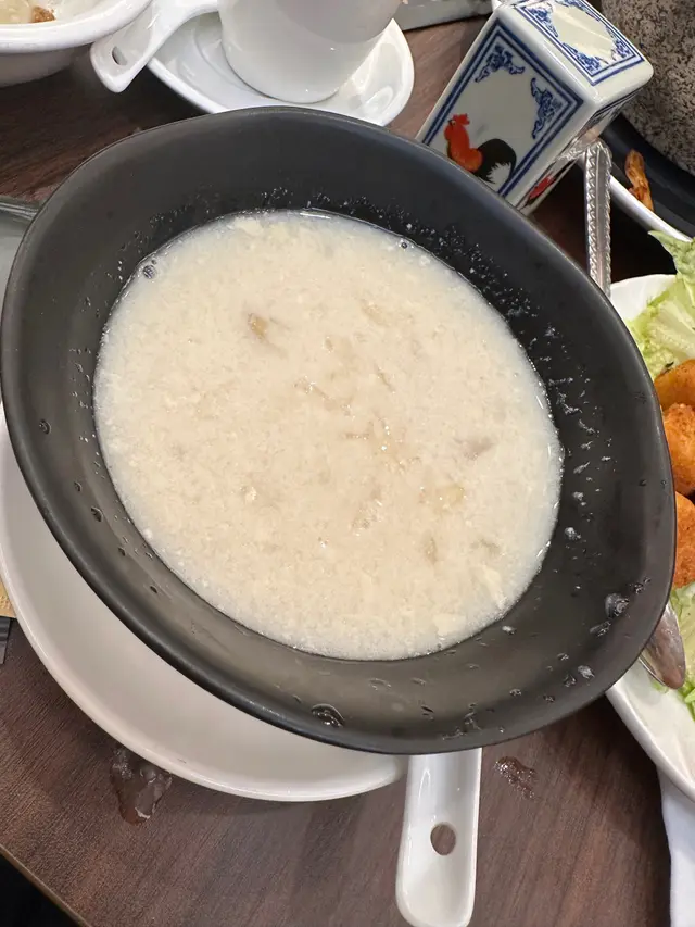 #香港美食 椰汁燉桃膠，非常滋潤！