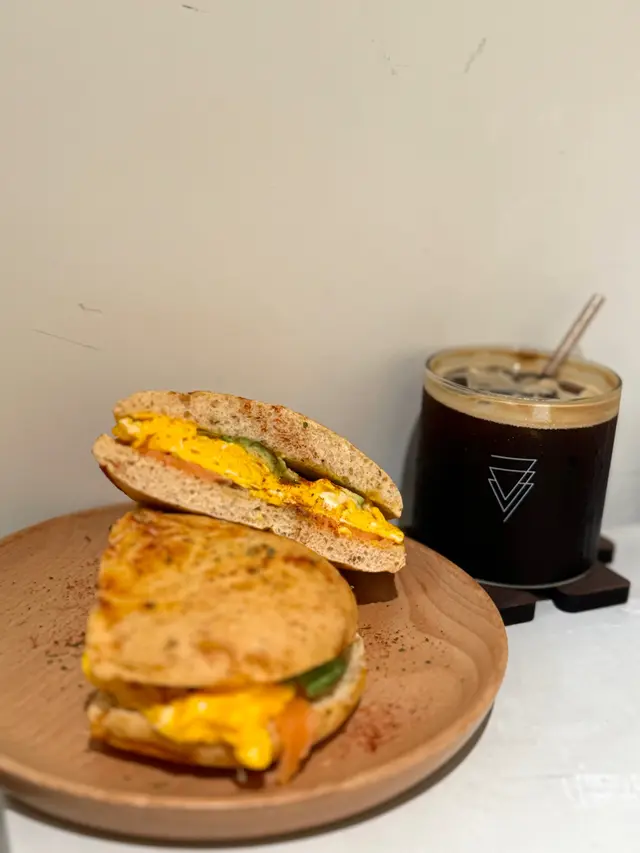 三文魚滑蛋Panini