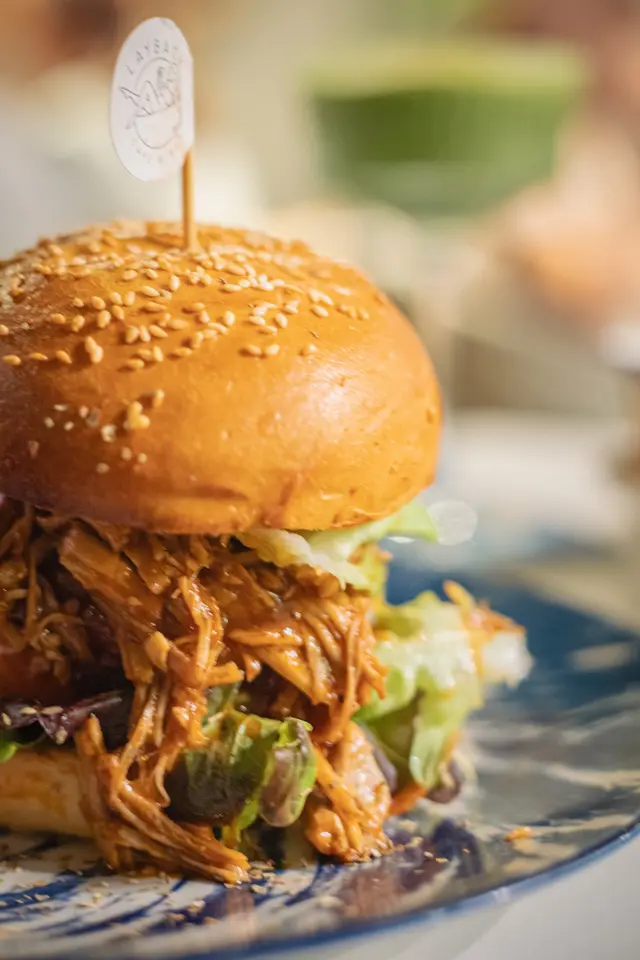 燒烤醬手撕豬肉漢堡