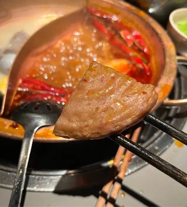 長城小白豬午餐肉