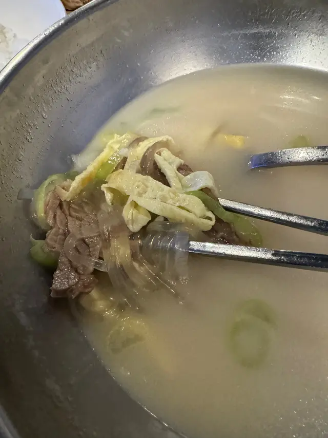 雪濃牛骨湯送白飯