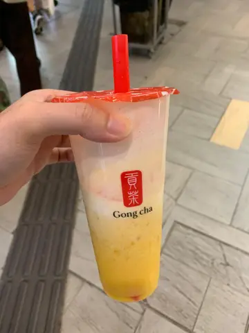 莎莎芒果奶盖沙冰