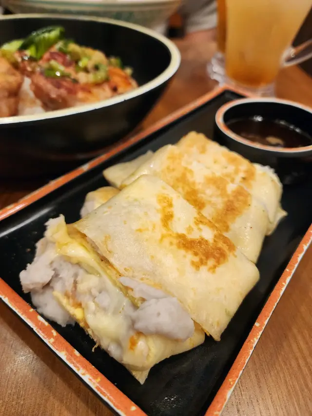 超濃芋泥肉鬆蛋餅