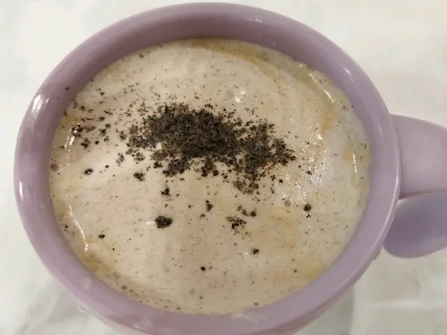 黑芝麻鮮奶咖啡(配豆腐花)