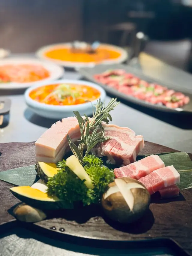 炑八厚切五花腩