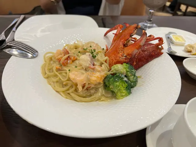 Lobster Linguine