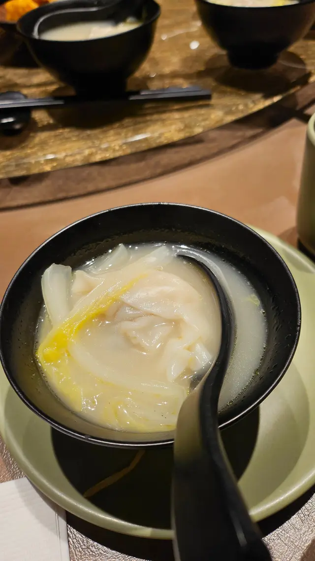 濃湯砂鍋餛飩雞(半份)