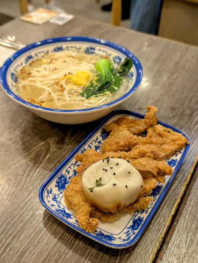 上海排骨配拉麵