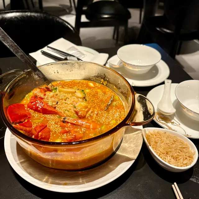 脆米波士頓龍蝦湯鮑魚海蝦帶子泡飯