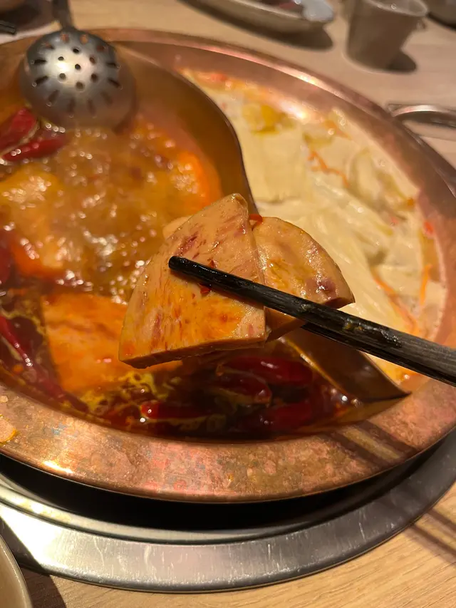 長城小白豬午餐肉
