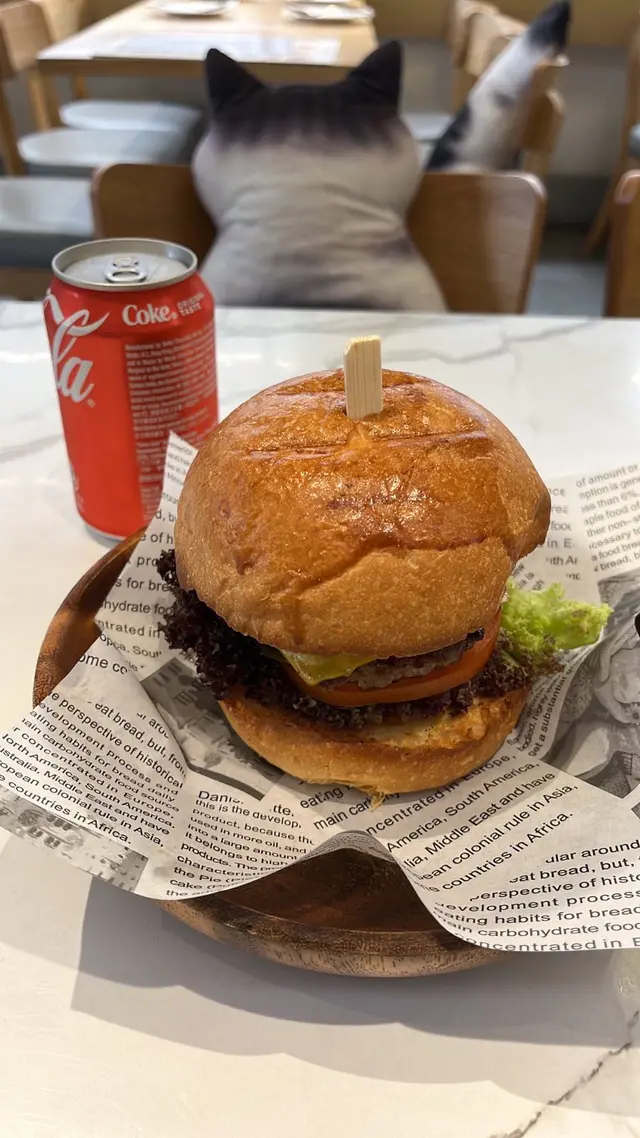 雙層手打牛肉芝士漢堡