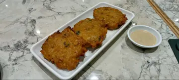 莲藕煎鲮鱼饼