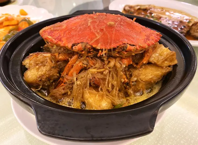 黃金肉蟹粉絲煲