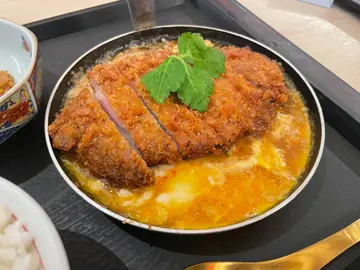 滑蛋吉列厚切里肌豬扒定食